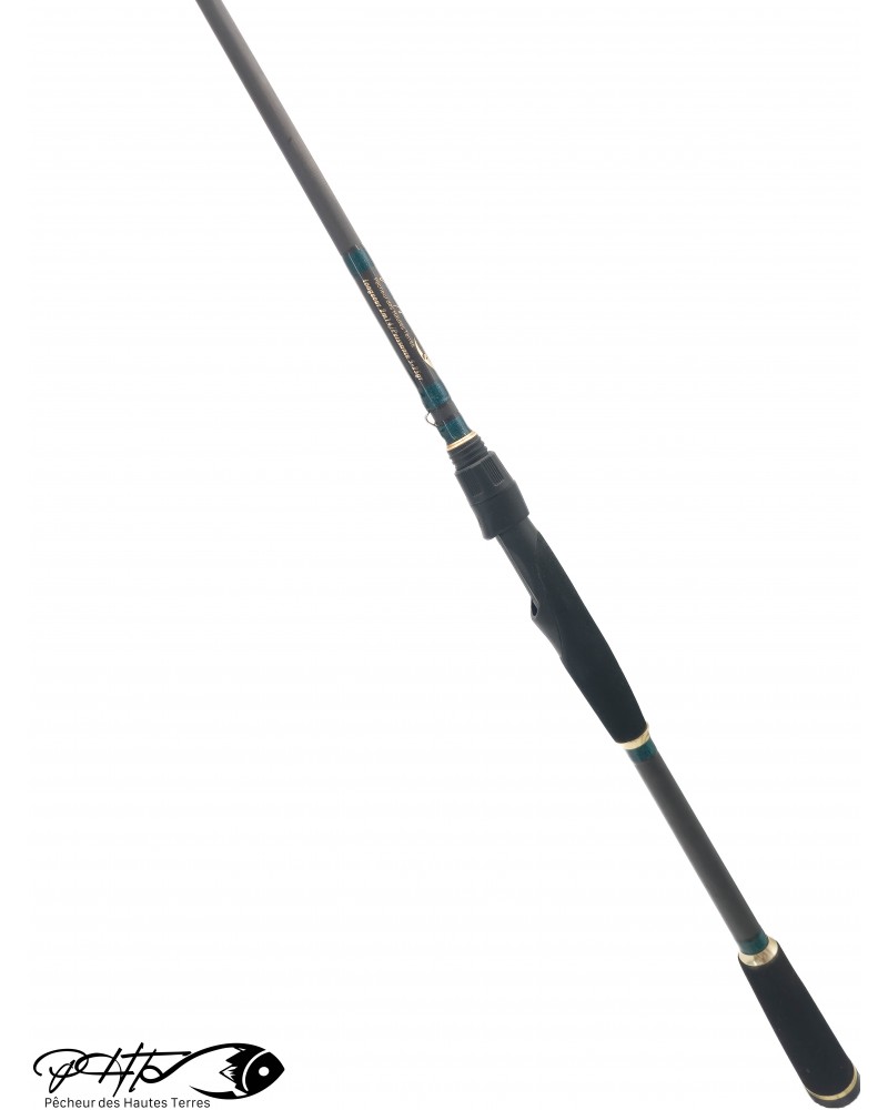 Canne spinning artisanale bass en cover 5-25g posée entière, ligatures vert métallique et bagues dorées
