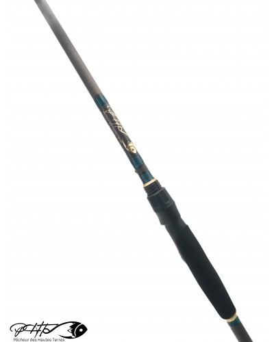 Gros plan sur le porte-moulinet Fuji VSS de la canne spinning bass en cover Pêcheur des Hautes Terres