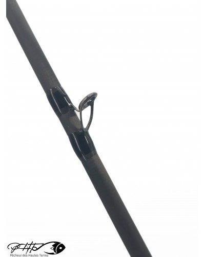Ligatures noires et liseré argent faits main sur la canne verticale pélagique, finition Pêcheur des Hautes Terres